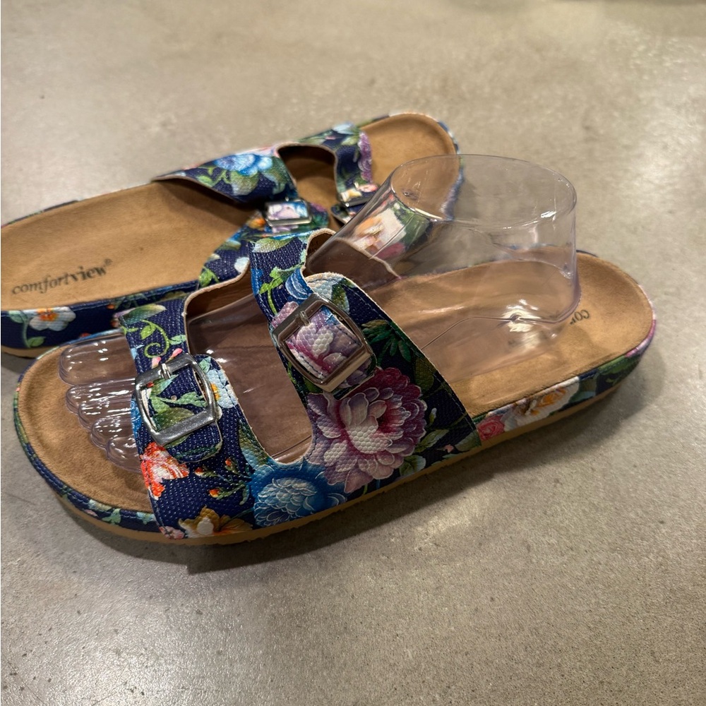 🍄 Comfortview Blue Floral Buckle Sandals